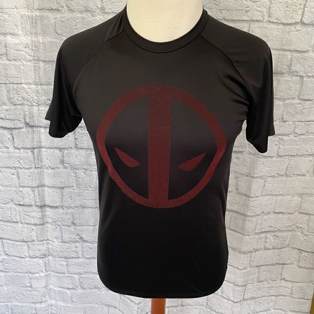 Marvel men M crewneck Deadpool short sleeve dri fit  t-shirt black